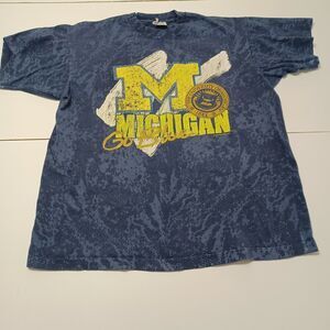 Ramblers Michigan University Mens XL T-Shirt Go Blue 1817 Crew Large Yellow Logo